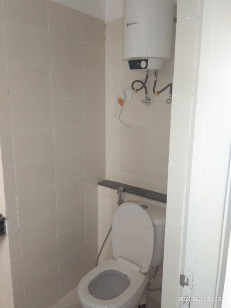 Bathroom, vatika-lifestyle-homes 3 Bedroom 1735 Sq.Ft. Apartment In Sector 83 Gurgaon 9716338