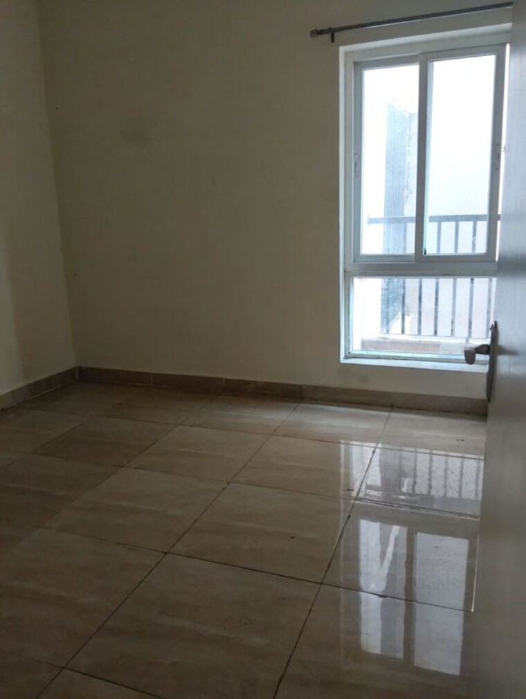 Room, gaur-city-2-14th-avenue 3 Bedroom 1300 Sq.Ft. Apartment In Sector 16c Greater Noida Greater Noida 9716389