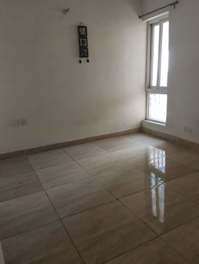 Room, gaur-city-2-14th-avenue 3 Bedroom 1300 Sq.Ft. Apartment In Sector 16c Greater Noida Greater Noida 9716389