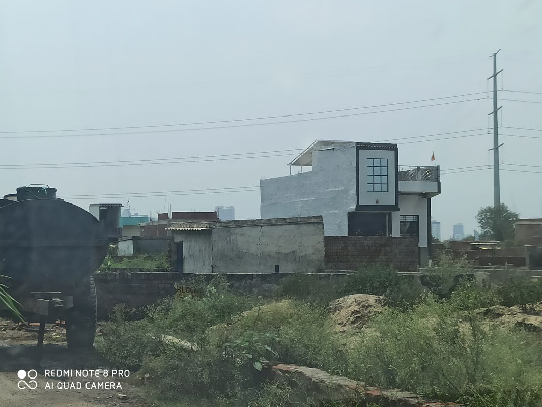 Plot For Sale in Yamuna Expressway