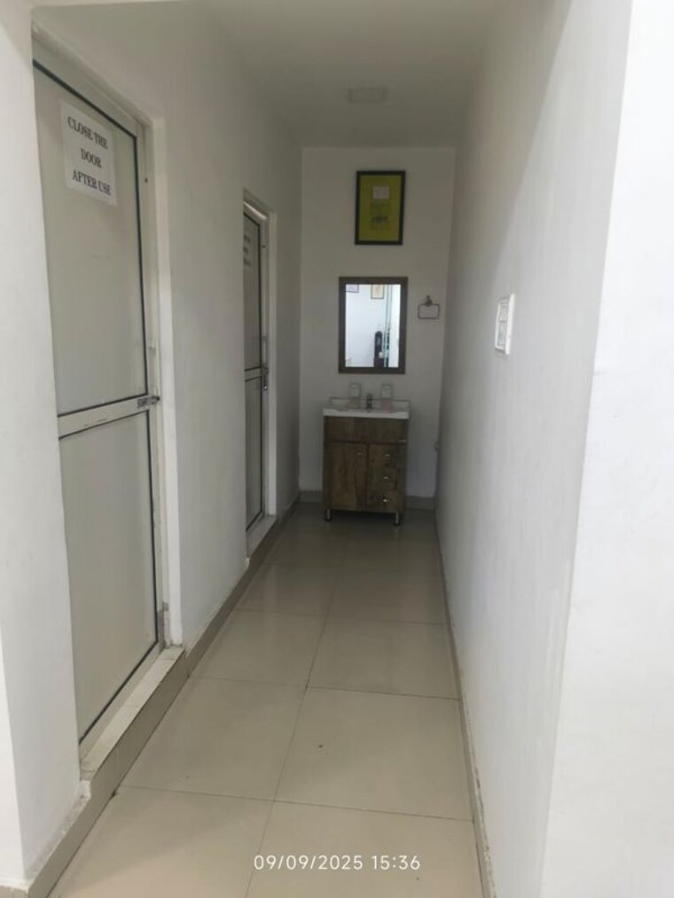 undefined, gomti nagar Commercial Office Space 1401 Sq.Ft. In Gomti Nagar Lucknow 9716549