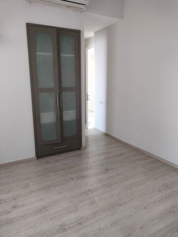 Room in 2 BHK Apartment at Ireo Skyon, Sector 60 – for Sale