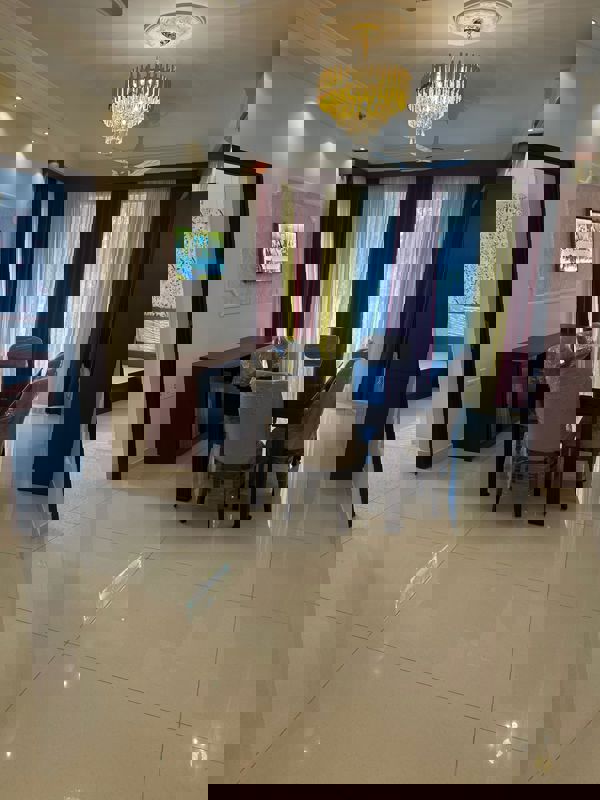 4 BHK + Servant Room,Study Room,Extra Room Apartment For Sale in Avenue Road