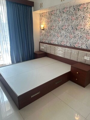 Bedroom in 4 BHK Apartment at Avenue Road – for Sale