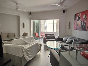 Team Area in 2 BHK Apartment at Lodha The Park, Worli – for Rent