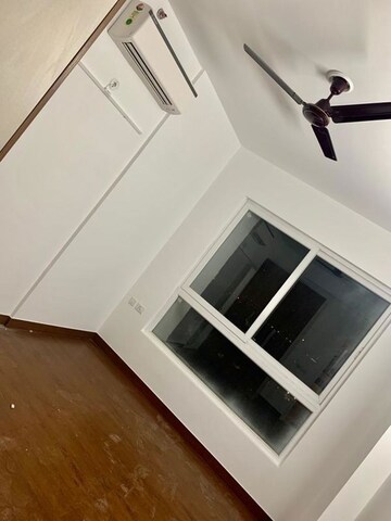 Furnished Amenities in 3 BHK Apartment at Mapsko Mount Ville, Sector 79 – for Rent