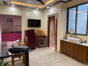 Room in  Pg at Vibhuti Khand – for Rent