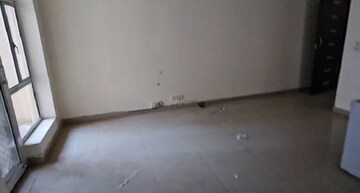 Room in 2 BHK Apartment at Gaur City 1st Avenue, Sector 4 Greater Noida – for Rent