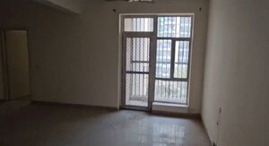 Room in 2 BHK Apartment at Gaur City 1st Avenue, Sector 4 Greater Noida – for Rent