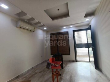 Room in 3 BHK Builder Floor at Paschim Vihar – for Rent