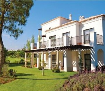 2 BHK Apartment For Sale in Jaypee Greencrest Homes, Jaypee Greens Sports City