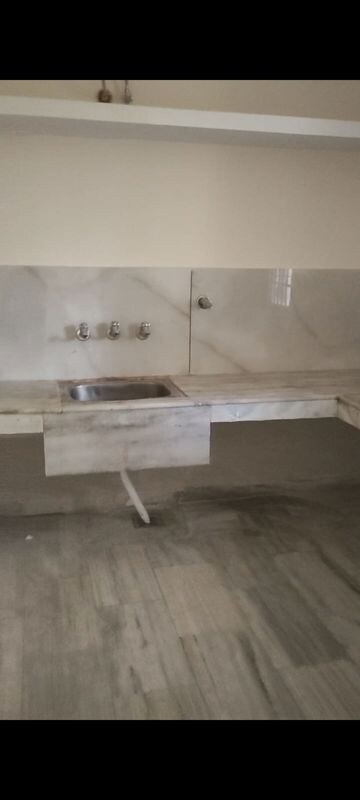 Master Bedroom in 3 BHK Villa at Sector 70 – for Rent