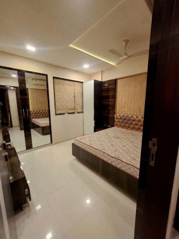Bedroom, lodha-splendora 2.5 Bedroom 945 Sq.Ft. Apartment In Ghodbunder Road Thane 9717818