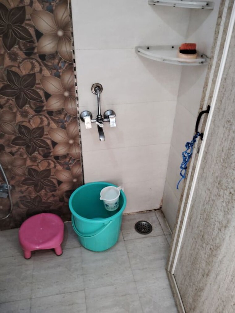 Bathroom, vasundhara sector 16 1 Bedroom 493 Sq.Ft. Builder Floor In Vasundhara Sector 16 Ghaziabad 9717800