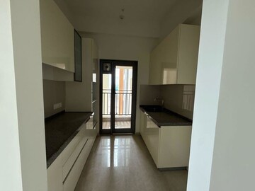 Building Lobby in 3 BHK Apartment at Piramal Mahalaxmi, Mahalaxmi – for Rent