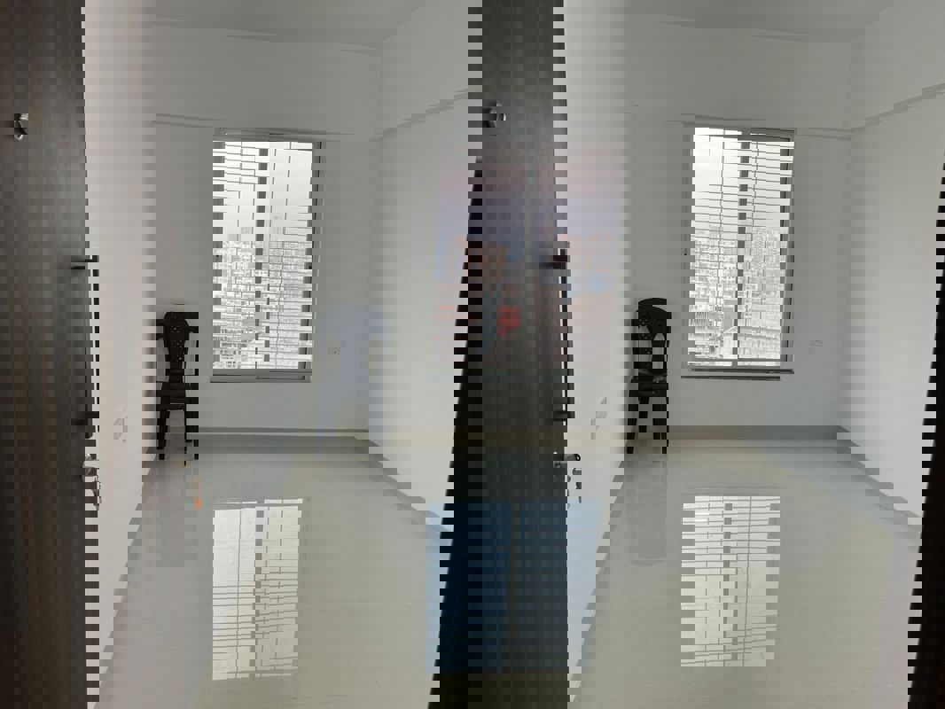 2 BHK + Servant Room 1000 Sq.Ft. Apartment in Urban Skyline Phase 1