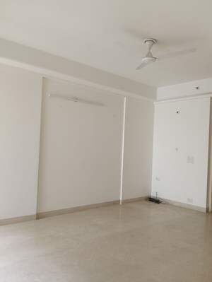 Room in 3.5 BHK Apartment at Bestech Park View Sanskruti, Sector 92 – for Rent