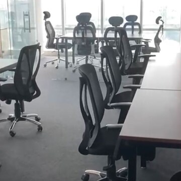  Office Space For Rent in Golf Course Extension