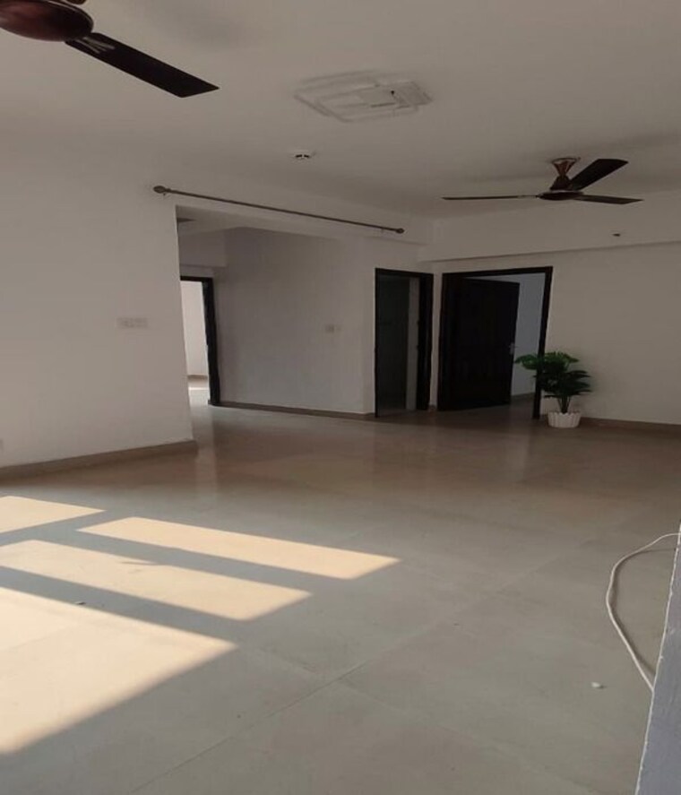 Room, sector 51 2 Bedroom 937 Sq.Ft. Apartment In Sector 51 Noida 9718345