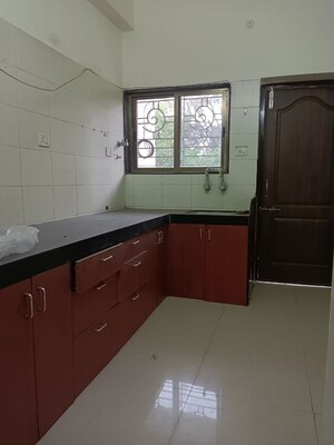 Kitchen in 1.5 BHK Builder Floor at RWA Apartments Sector 40, Sector 40 – for Rent