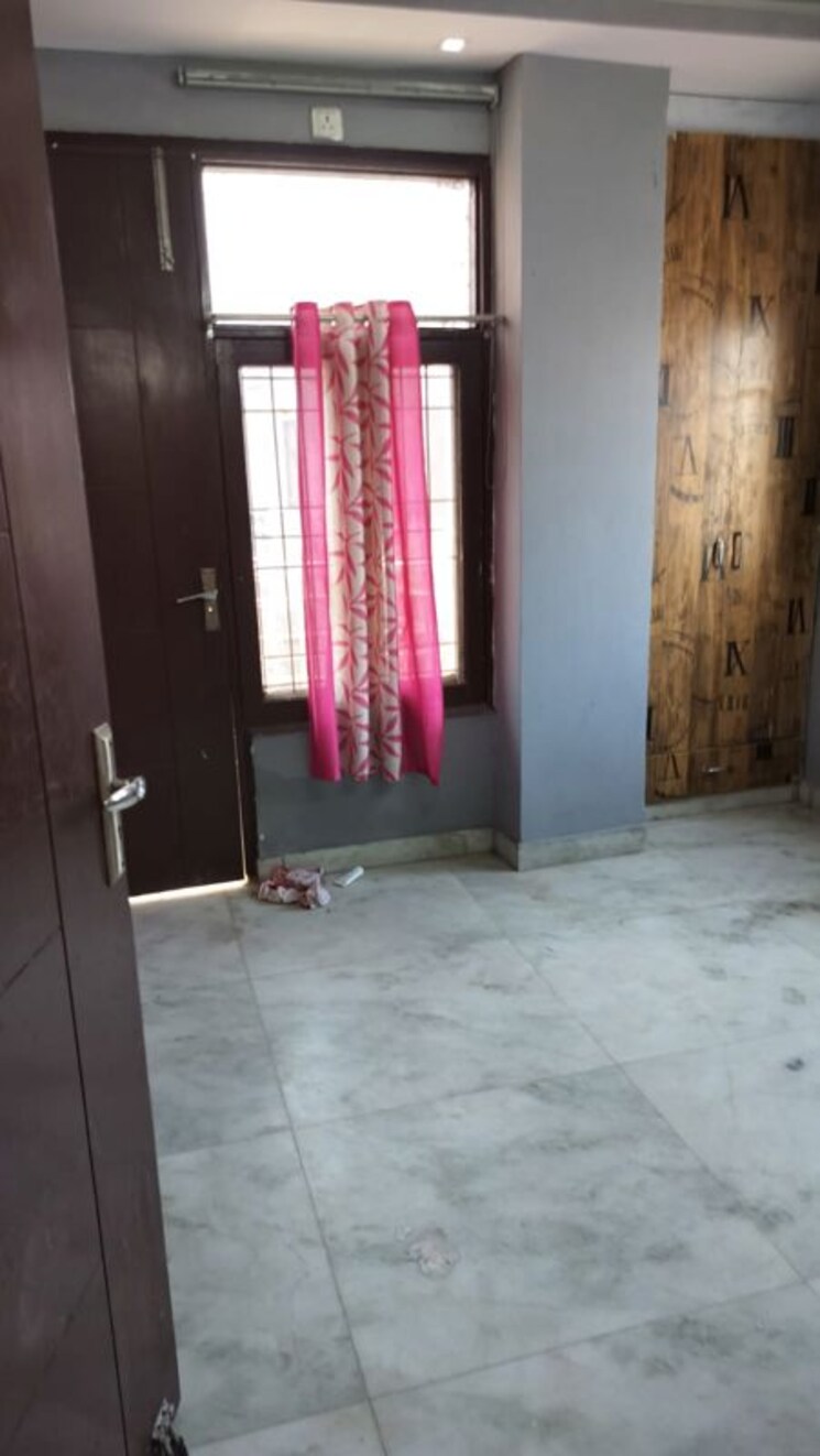 undefined, ignou road 2 Bedroom 950 Sq.Ft. Builder Floor In Ignou Road Delhi 9718546