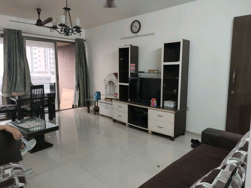 2 BHK + Pooja Room 1200 Sq.Ft. Apartment in Prabhadevi CHS