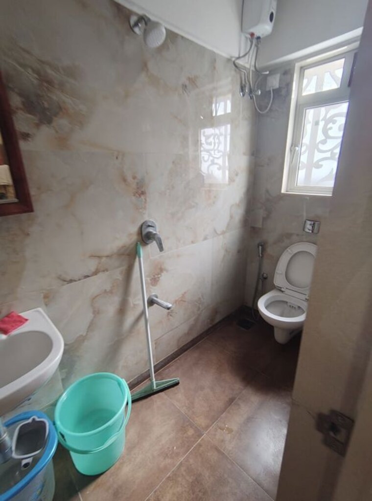 Bathroom, kandarpada 2 Bedroom 852 Sq.Ft. Builder Floor In Kandarpada Mumbai 9718809