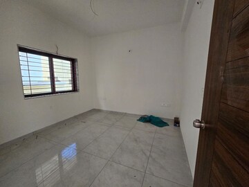 Room in 2 BHK Independent House at New Vip Road – for Rent