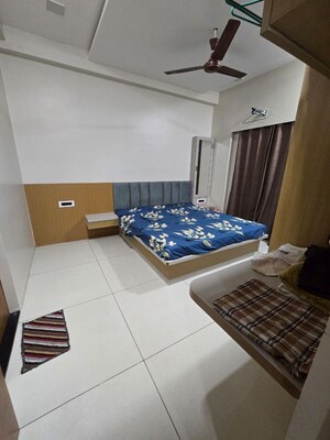 Bedroom in 2 BHK Apartment at Harni – for Rent