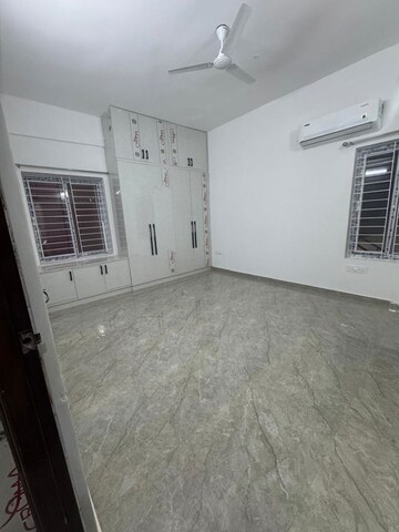 Room in 3 BHK Apartment at Kondapur – for Rent