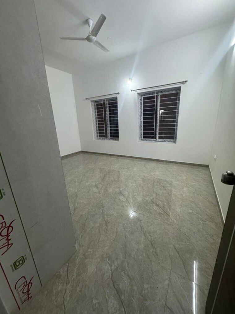 Room, kondapur 3 Bedroom 2300 Sq.Ft. Apartment In Kondapur Hyderabad 9673970