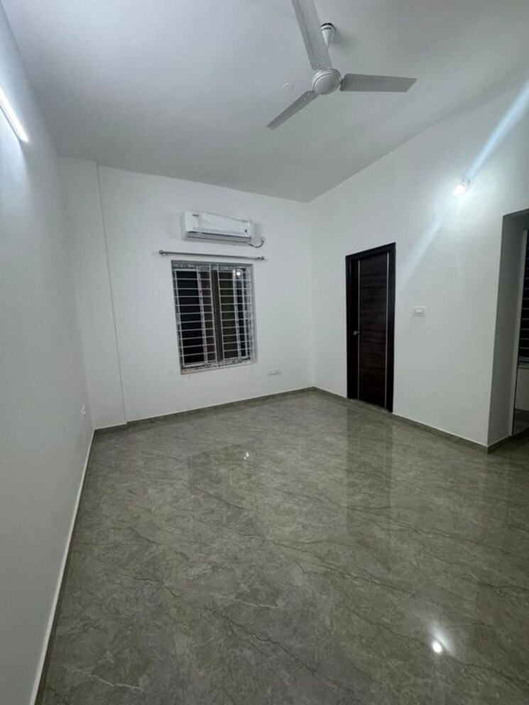 Room, kondapur 3 Bedroom 2300 Sq.Ft. Apartment In Kondapur Hyderabad 9673970