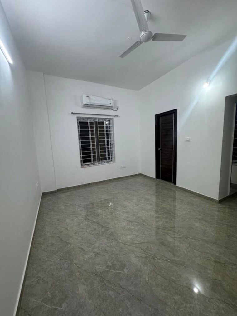 Room, kondapur 3 Bedroom 2300 Sq.Ft. Apartment In Kondapur Hyderabad 9673970