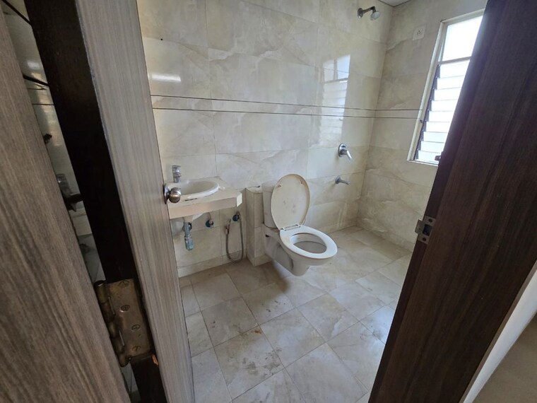 Bathroom, harni road 3 Bedroom 1810 Sq.Ft. Apartment In Harni Road Vadodara 9719126