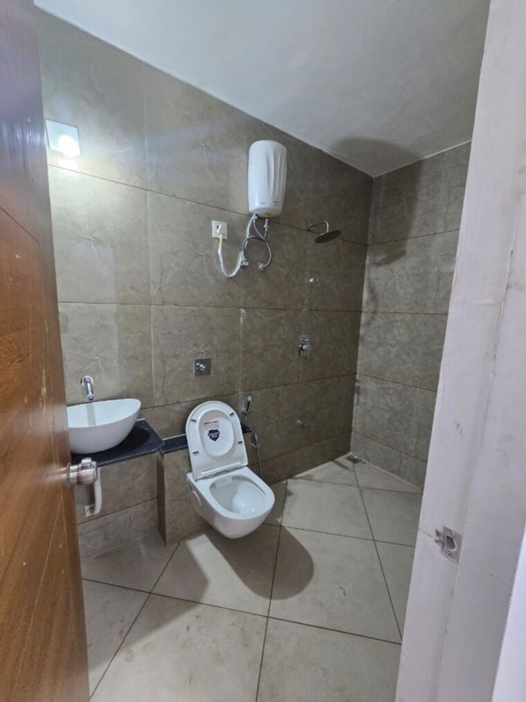 Bathroom, harni 3 Bedroom 1710 Sq.Ft. Apartment In Harni Vadodara 9719157