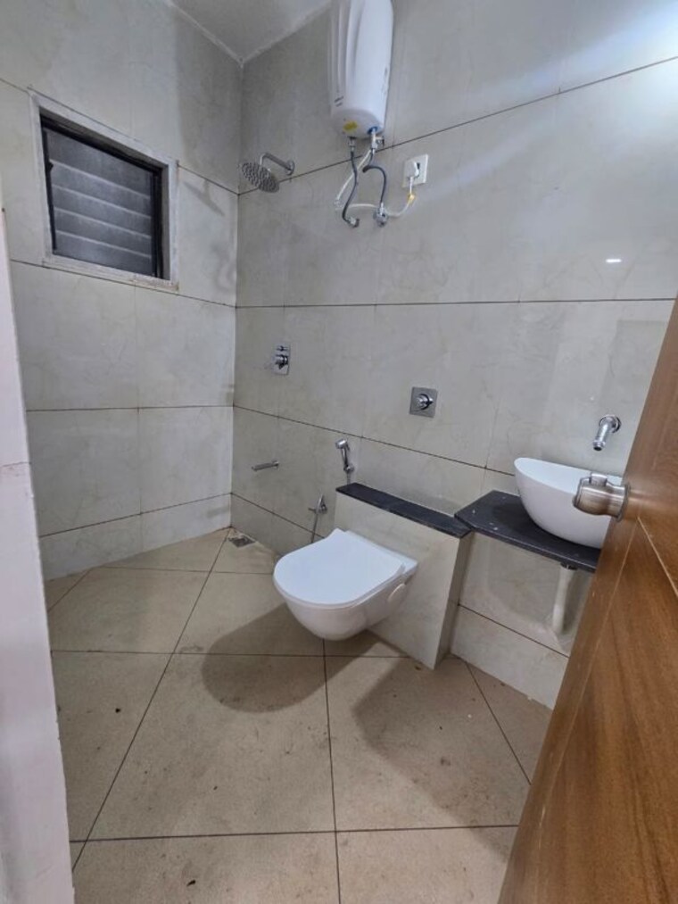 Bathroom, harni 3 Bedroom 1710 Sq.Ft. Apartment In Harni Vadodara 9719157