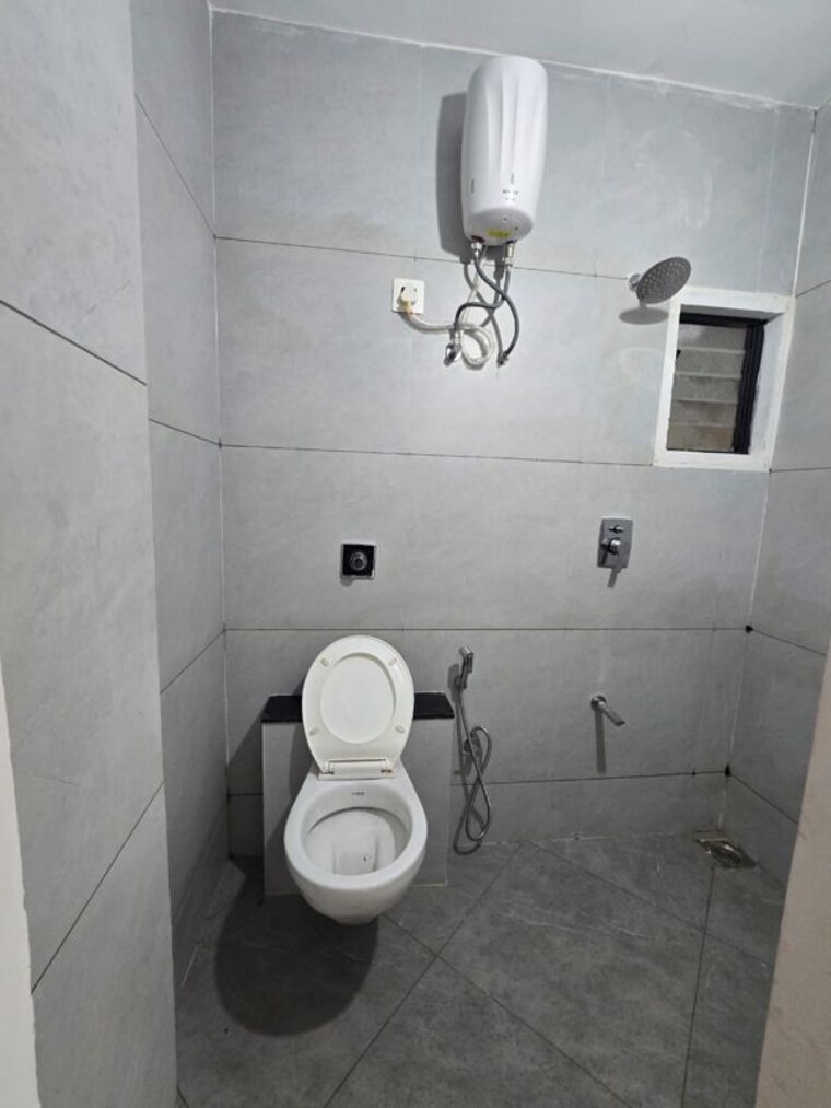 Bathroom, harni 3 Bedroom 1710 Sq.Ft. Apartment In Harni Vadodara 9719157