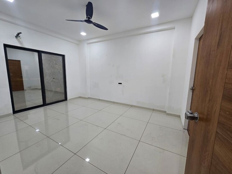 Room, harni 3 Bedroom 1710 Sq.Ft. Apartment In Harni Vadodara 9719157