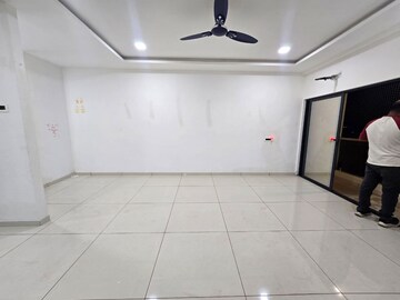 Room in 3 BHK Apartment at Harni – for Rent