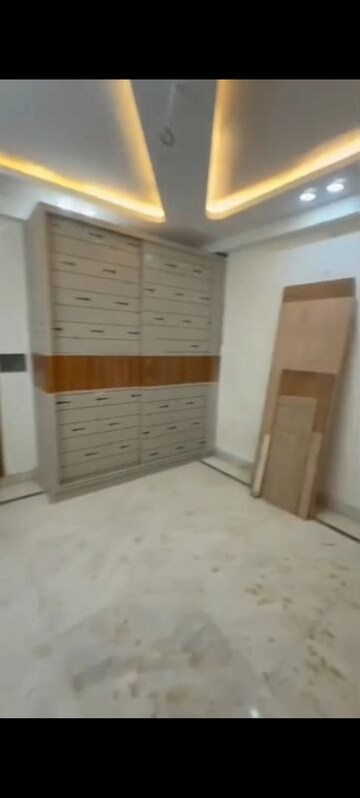 Room in 2 BHK Builder Floor at Sector 1 Vaishali – for Sale
