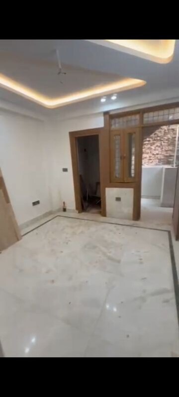 Room in 2 BHK Builder Floor at Sector 1 Vaishali – for Sale
