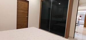 Furnished Amenities in 3 BHK Apartment at Sama Savli Road – for Rent
