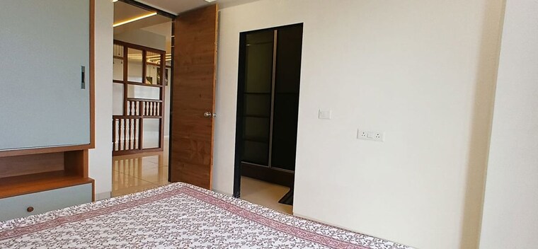 Room, sama savli road 3 Bedroom 1780 Sq.Ft. Apartment In Sama Savli Road Vadodara 9719164