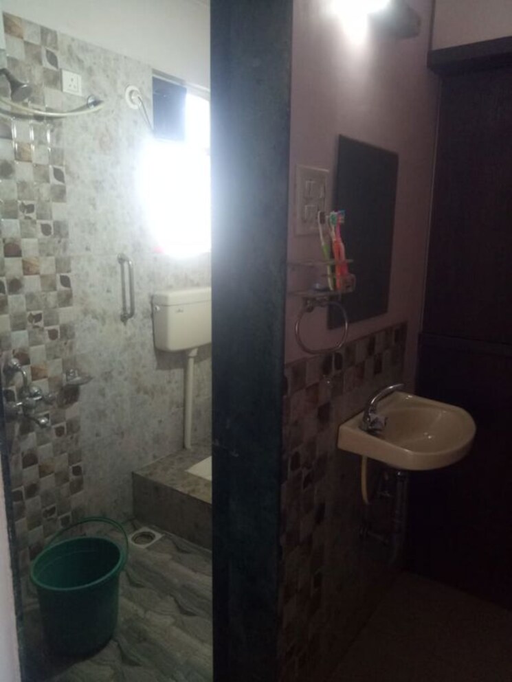 Bathroom, shriram-nagar-chs 2 Bedroom 1145 Sq.Ft. Apartment In Aundh Pune 9719205