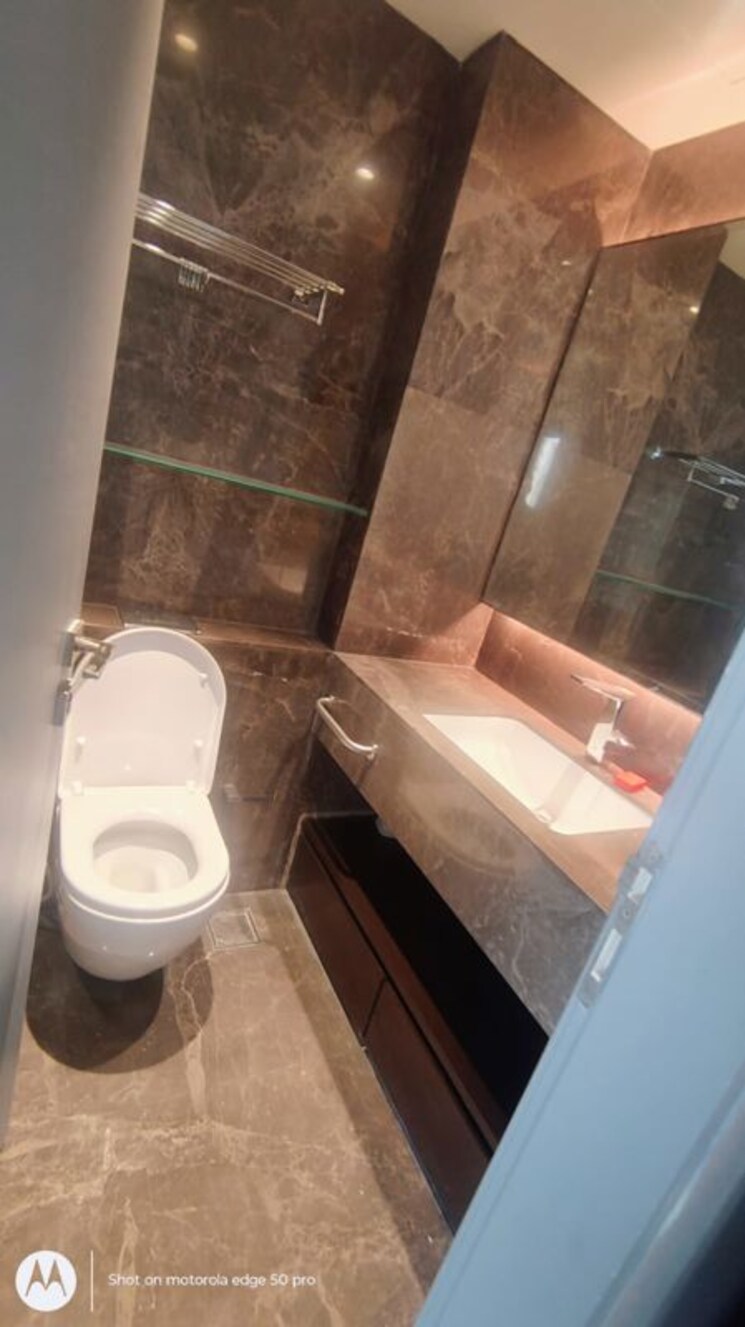 Bathroom, lodha-trump-tower 4 Bedroom 1600 Sq.Ft. Apartment In Worli Mumbai 9696183