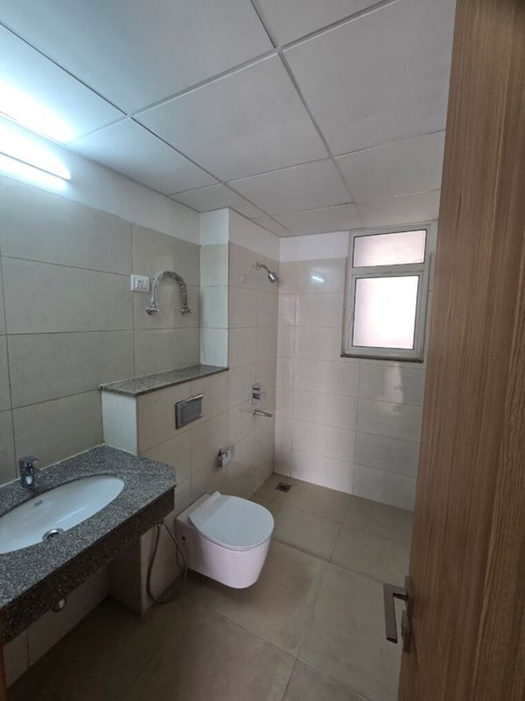 Bathroom, godrej-woods 3 Bedroom 2088 Sq.Ft. Apartment In Sector 43 Noida 9719257