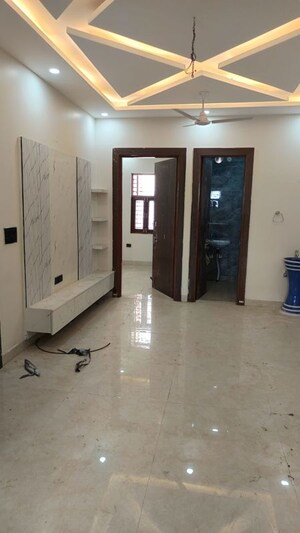 Room in 2 BHK Apartment at SLF Anushree, Sector 75 – for Sale