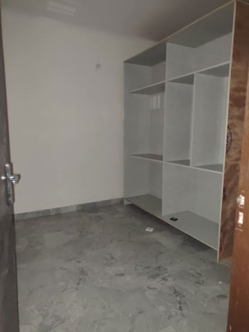 Room in 3 BHK Apartment at DPL Flora Heritage, Sector 1 Greater Noida – for Rent