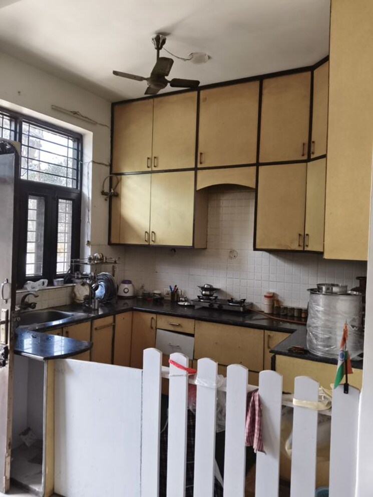 Kitchen, sector 122 2 Bedroom 112 Sq.Yd. Villa In Sector 122 Noida 9719567