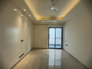 Room in 3 BHK Builder Floor at Safdarjung Enclave – for Sale